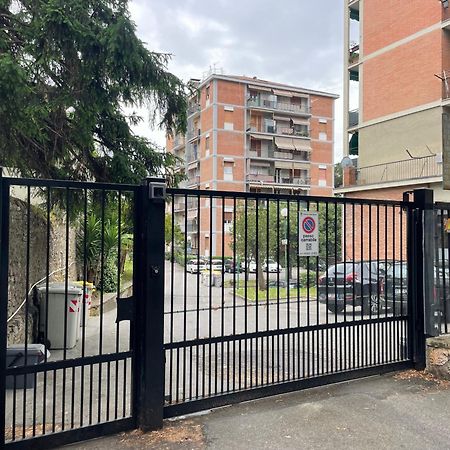 Appartamento Con Parcheggio Vicino Alla Stazione E Centro La Spezia Exterior photo